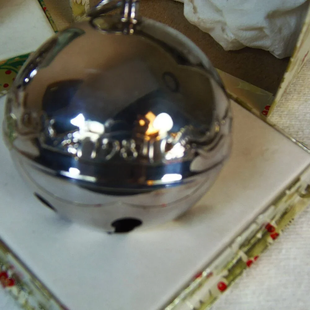 Vintage‎ Collectible 1984 & 19854 Wallace Silver Plated Christmas Sleighbells
